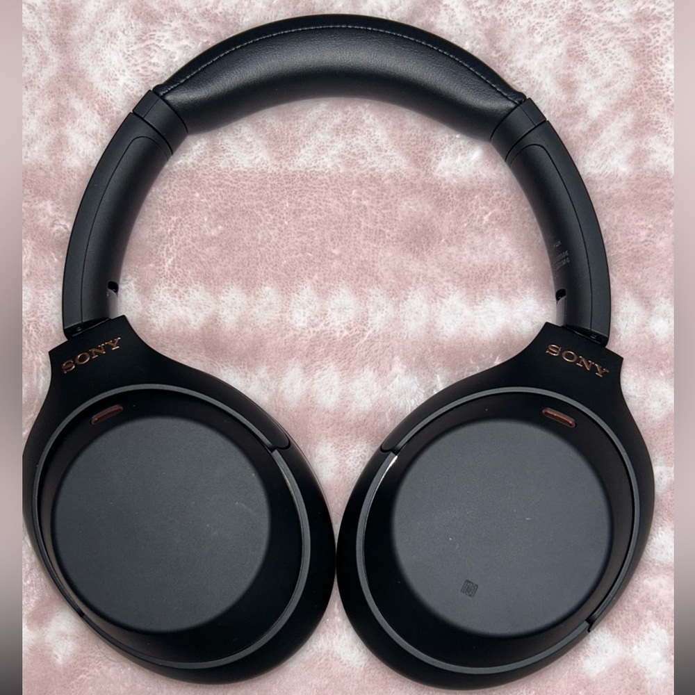 Sony WH-1000XM4 Noise Canceling Overhead Bluetooth Wireless Headphones!!!